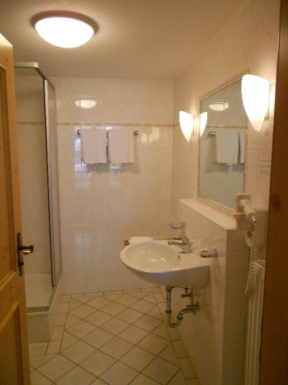 Gästehaus Weißes Rössl Reit im Winkl Zimmer foto